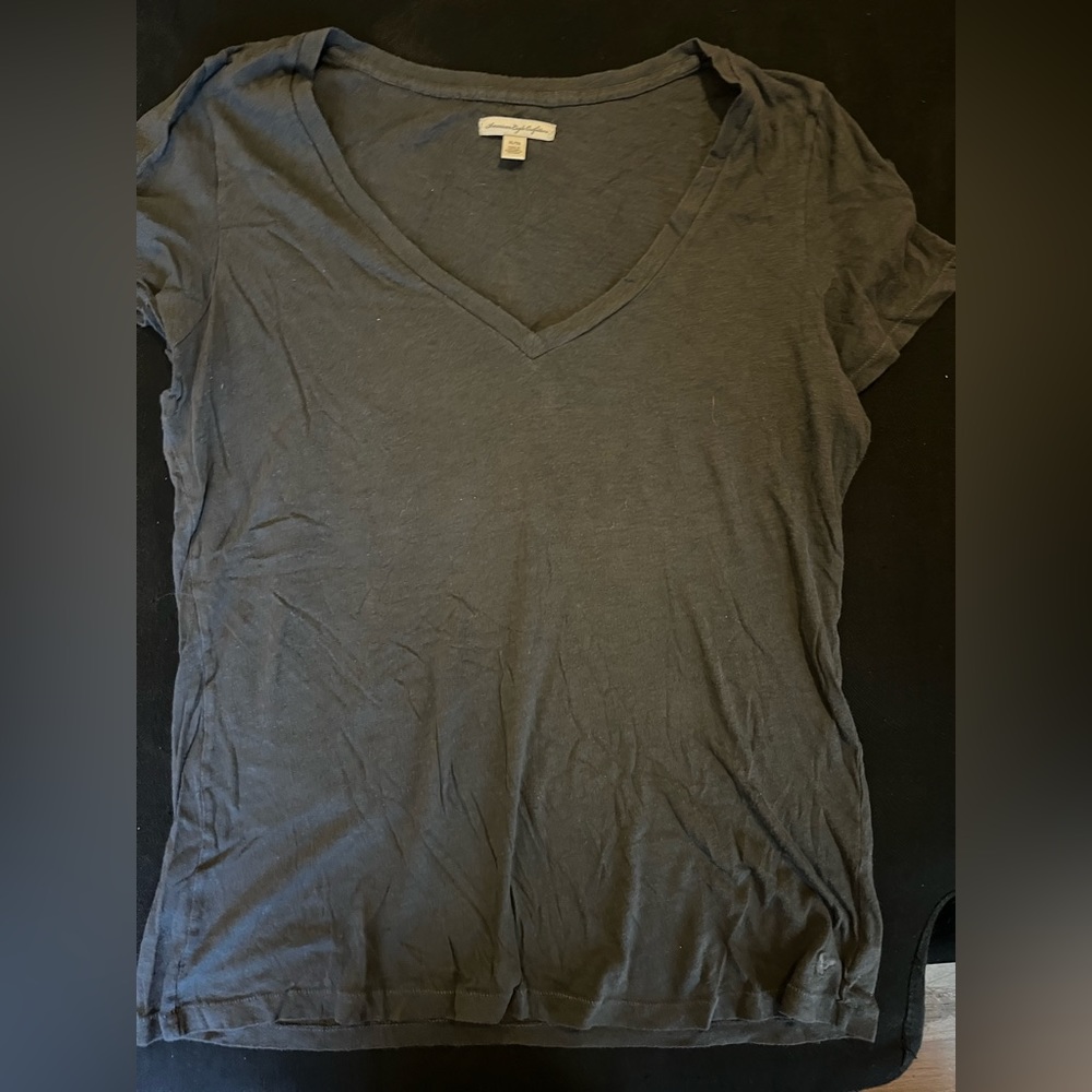 American Eagle Outfitters V-neck